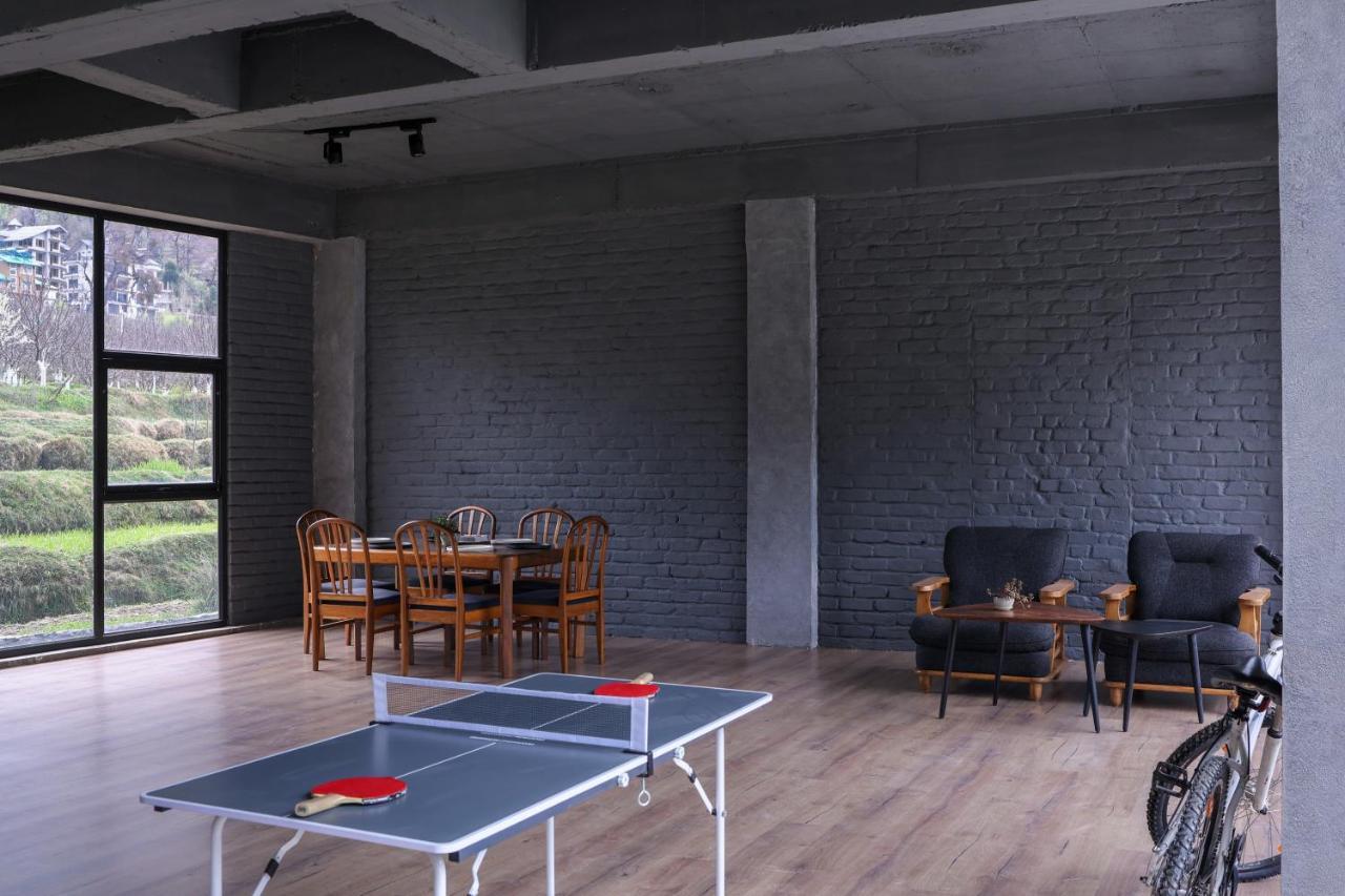 Hotel Warehouse X Poshtel Manāli Esterno foto